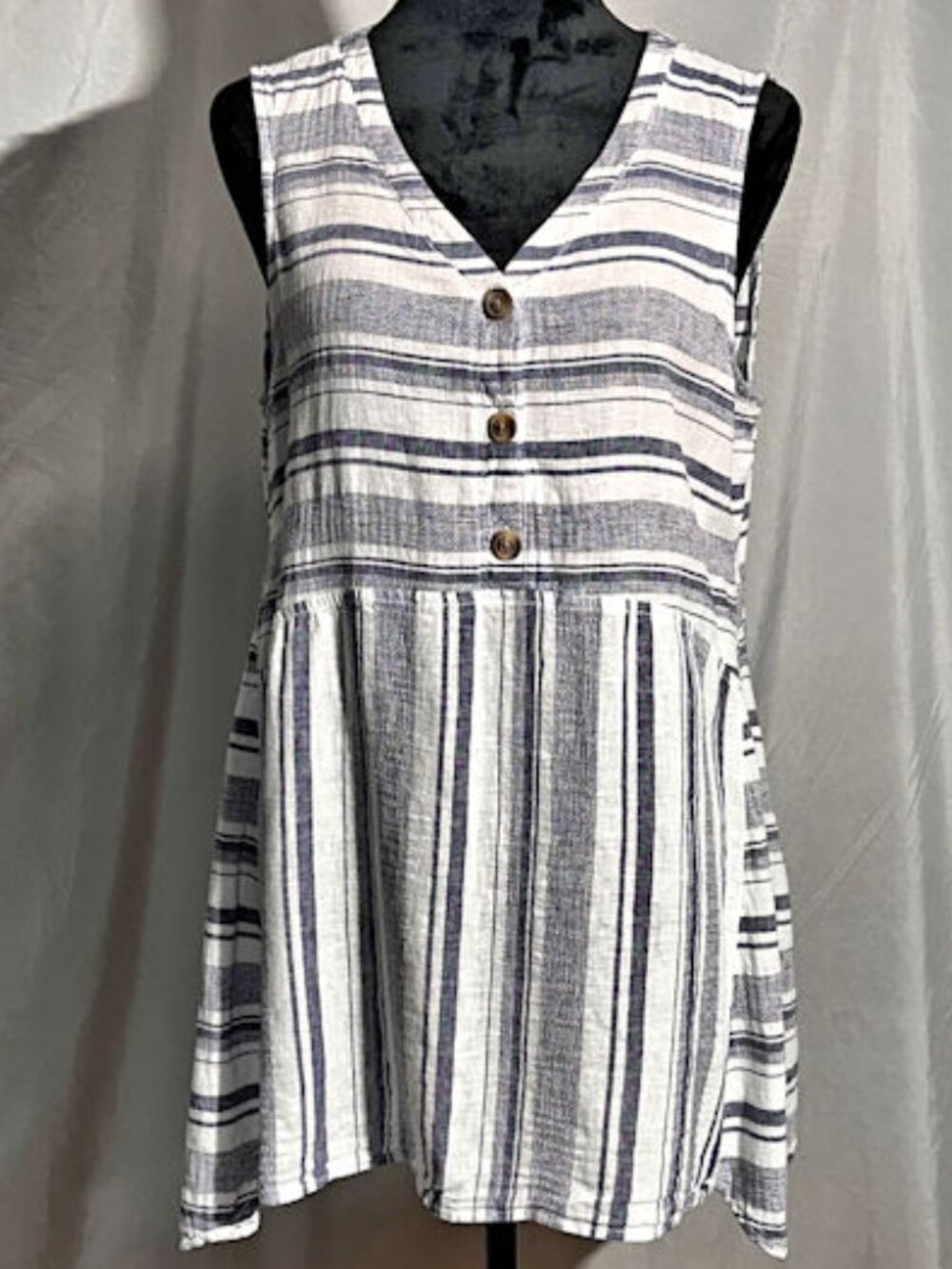 beach lunch lounge Blue and White Striped Sleeveless Top, Large